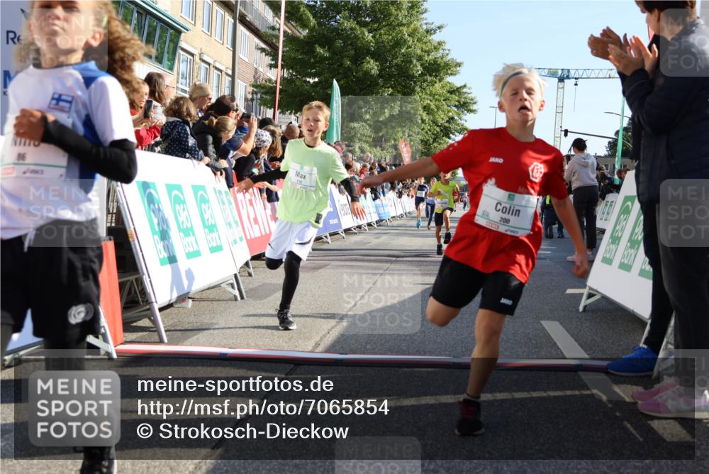 15.09.2024 - PSD Bank Halbmarathon Strokosch-Dieckow http://msf.ph/oto/7065854 15.09.2024 10:26:36 Ziel 9, 86, 88, 116, 118, 143, 144, 181, 188, 200, 216, 242, 251, 295 meine-sportfotos.de