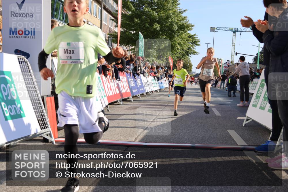 15.09.2024 - PSD Bank Halbmarathon Strokosch-Dieckow http://msf.ph/oto/7065921 15.09.2024 10:26:37 Ziel 9, 86, 88, 116, 118, 143, 144, 181, 188, 200, 216, 251, 295 meine-sportfotos.de