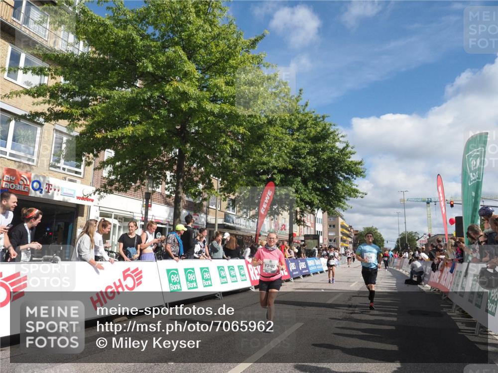 15.09.2024 - PSD Bank Halbmarathon Miley Keyser http://msf.ph/oto/7065962 15.09.2024 12:16:54 Ziel 1157, 2117, 2277, 2526, 2686, 2969, 3102, 3109, 3118, 3140, 3193, 3474, 3493, 3494, 3558 meine-sportfotos.de