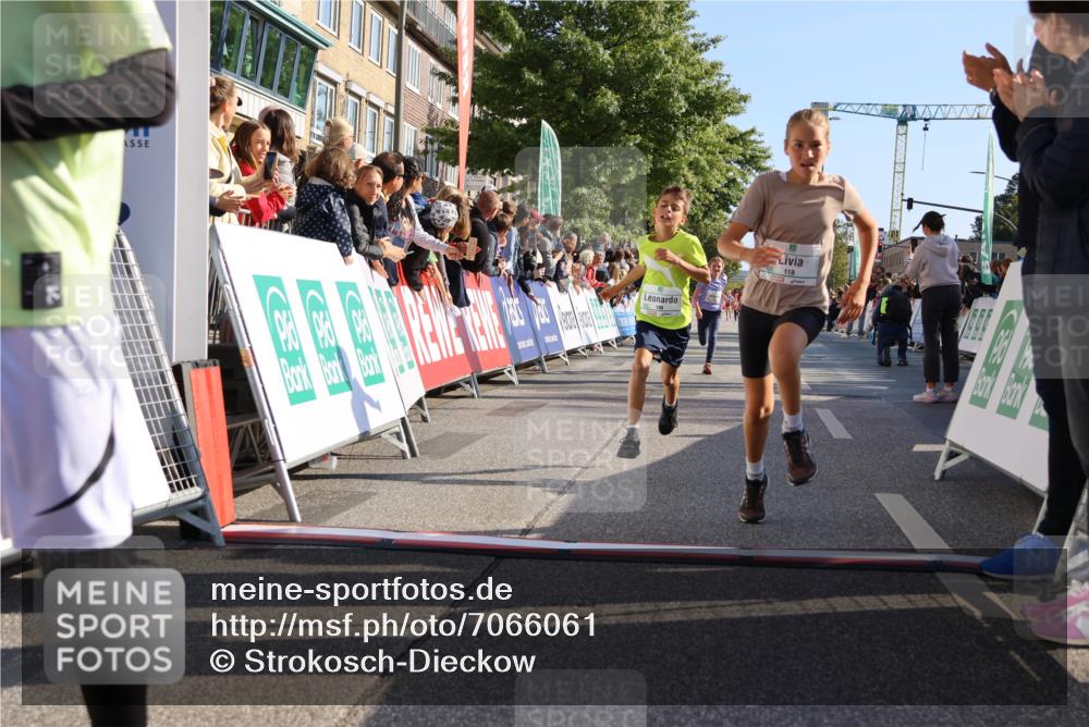 15.09.2024 - PSD Bank Halbmarathon Strokosch-Dieckow http://msf.ph/oto/7066061 15.09.2024 10:26:37 Ziel 9, 86, 88, 116, 118, 143, 144, 181, 188, 200, 216, 251, 295 meine-sportfotos.de