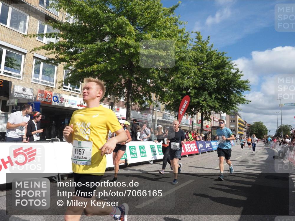 15.09.2024 - PSD Bank Halbmarathon Miley Keyser http://msf.ph/oto/7066165 15.09.2024 12:17:05 Ziel 1157, 1596, 2117, 2270, 2277, 2526, 2686, 2969, 3102, 3109, 3118, 3193, 3250, 3403, 3507, 3558 meine-sportfotos.de
