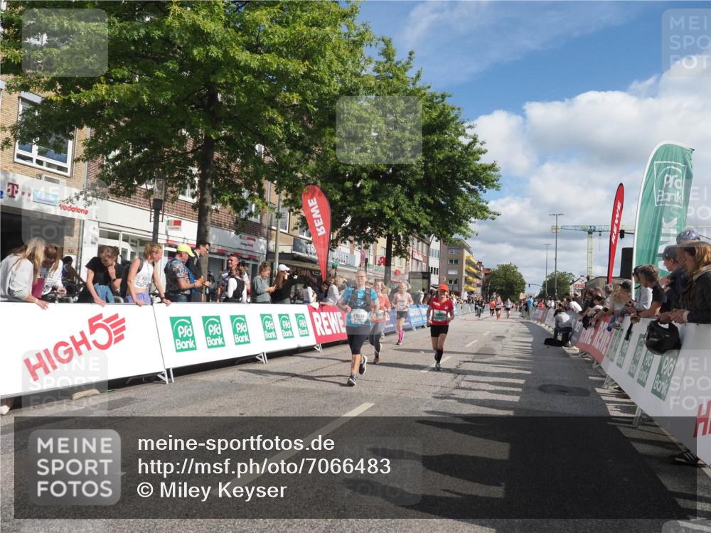 15.09.2024 - PSD Bank Halbmarathon Miley Keyser http://msf.ph/oto/7066483 15.09.2024 12:17:33 Ziel 983, 2282, 2665, 2931, 2932, 3010, 3020, 3072, 3302 meine-sportfotos.de