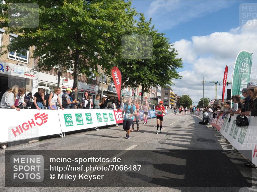 15.09.2024 - PSD Bank Halbmarathon Miley Keyser http://msf.ph/oto/7066487 15.09.2024 12:17:34 Ziel 983, 2282, 2665, 2931, 2932, 3010, 3020, 3072, 3155, 3302 meine-sportfotos.de