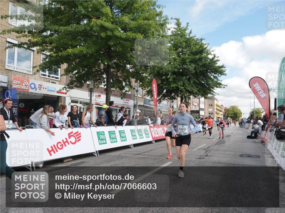 15.09.2024 - PSD Bank Halbmarathon Miley Keyser http://msf.ph/oto/7066603 15.09.2024 12:17:44 Ziel 983, 1515, 2424, 2549, 2665, 2702, 3010, 3020, 3072, 3155, 3260, 3302 meine-sportfotos.de