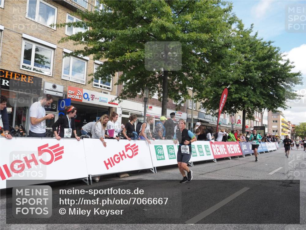 15.09.2024 - PSD Bank Halbmarathon Miley Keyser http://msf.ph/oto/7066667 15.09.2024 12:17:49 Ziel 983, 1515, 2169, 2298, 2424, 2549, 2665, 2702, 2762, 2971, 3010, 3072, 3084, 3155, 3260, 3302 meine-sportfotos.de