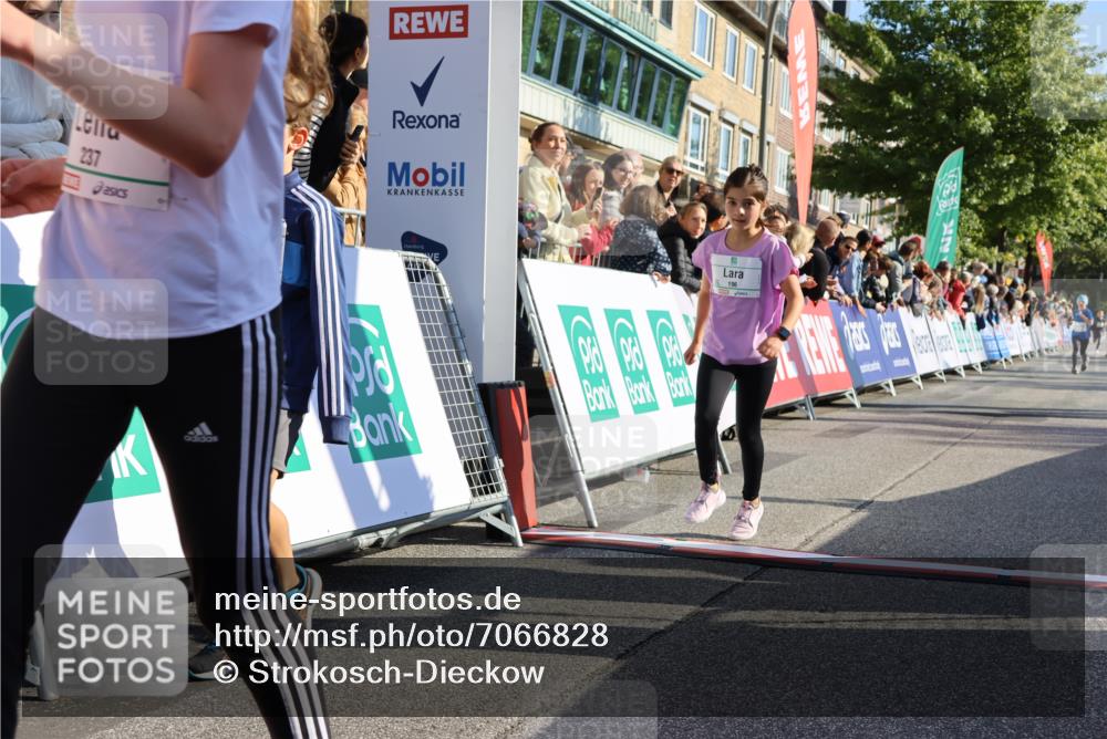 15.09.2024 - PSD Bank Halbmarathon Strokosch-Dieckow http://msf.ph/oto/7066828 15.09.2024 10:26:56 Ziel 134, 173, 196, 209, 212, 215, 229, 237, 284, 307 meine-sportfotos.de