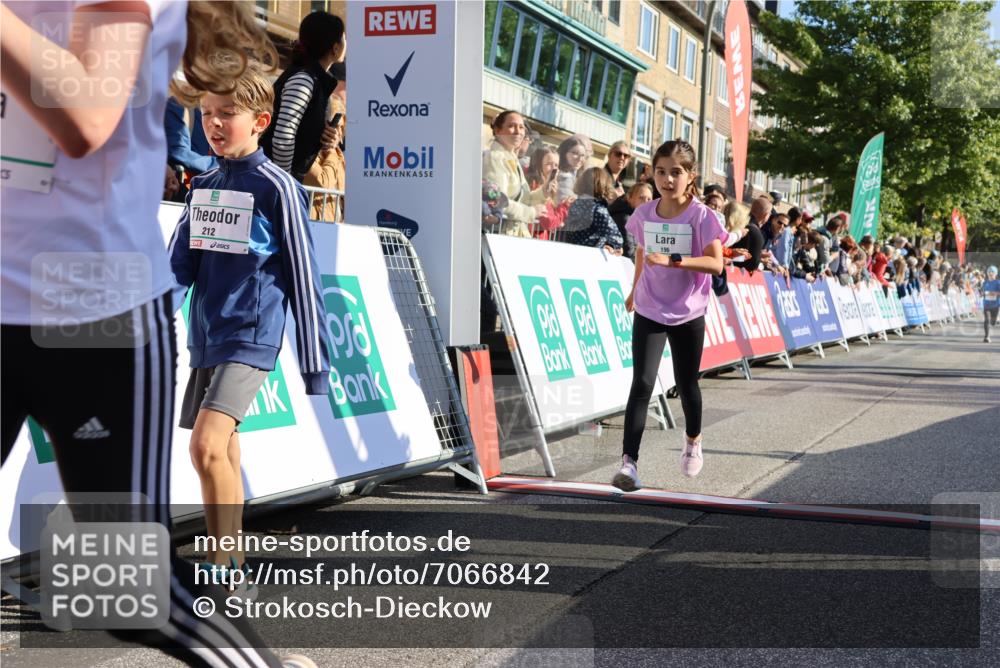 15.09.2024 - PSD Bank Halbmarathon Strokosch-Dieckow http://msf.ph/oto/7066842 15.09.2024 10:26:56 Ziel 134, 173, 196, 209, 212, 215, 229, 237, 284, 307 meine-sportfotos.de