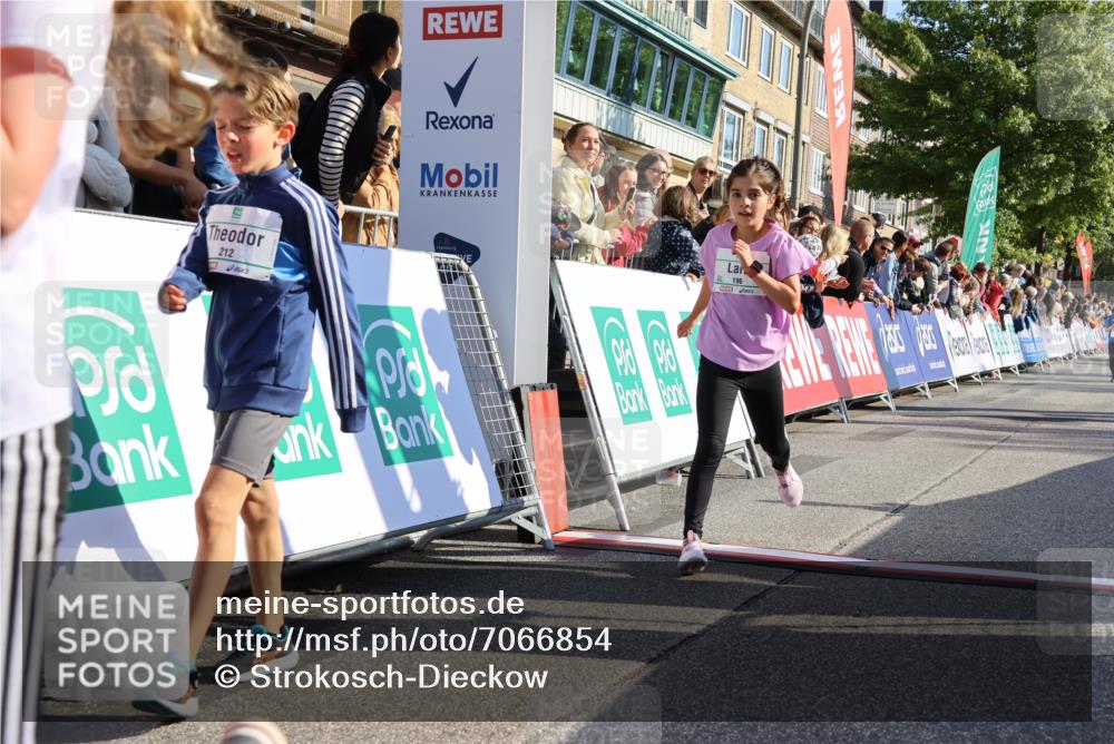 15.09.2024 - PSD Bank Halbmarathon Strokosch-Dieckow http://msf.ph/oto/7066854 15.09.2024 10:26:56 Ziel 134, 173, 196, 209, 212, 215, 229, 237, 284, 307 meine-sportfotos.de