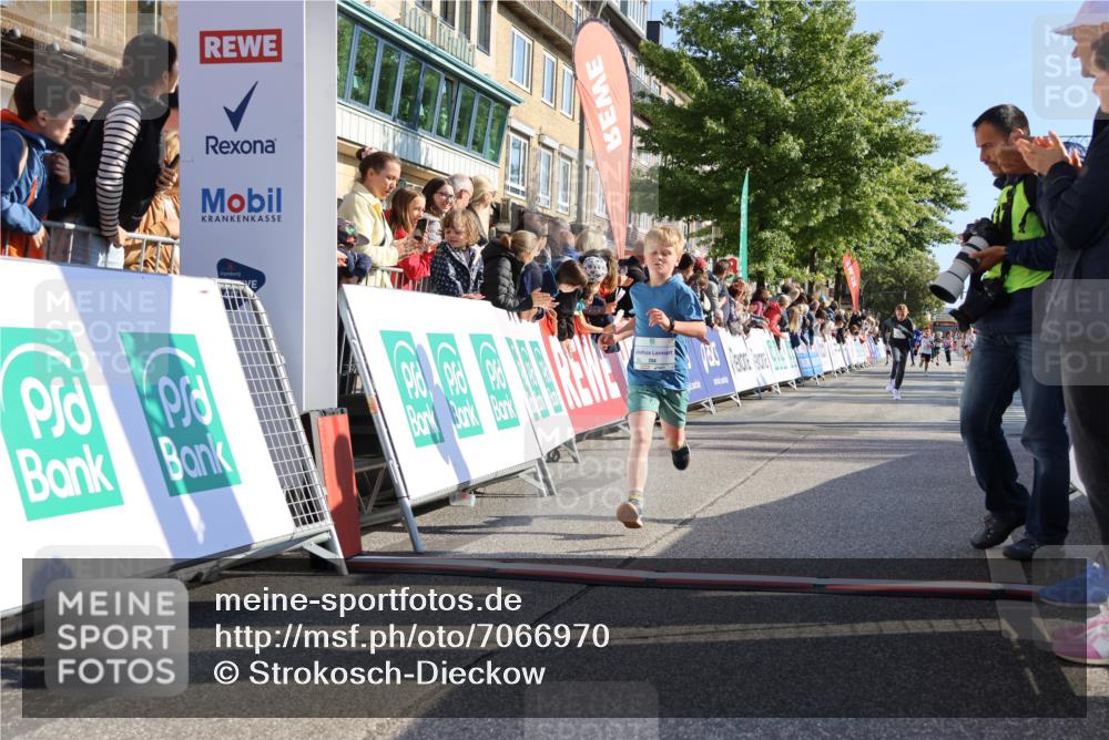 15.09.2024 - PSD Bank Halbmarathon Strokosch-Dieckow http://msf.ph/oto/7066970 15.09.2024 10:27:04 Ziel 69, 196, 212, 215, 237, 284 meine-sportfotos.de