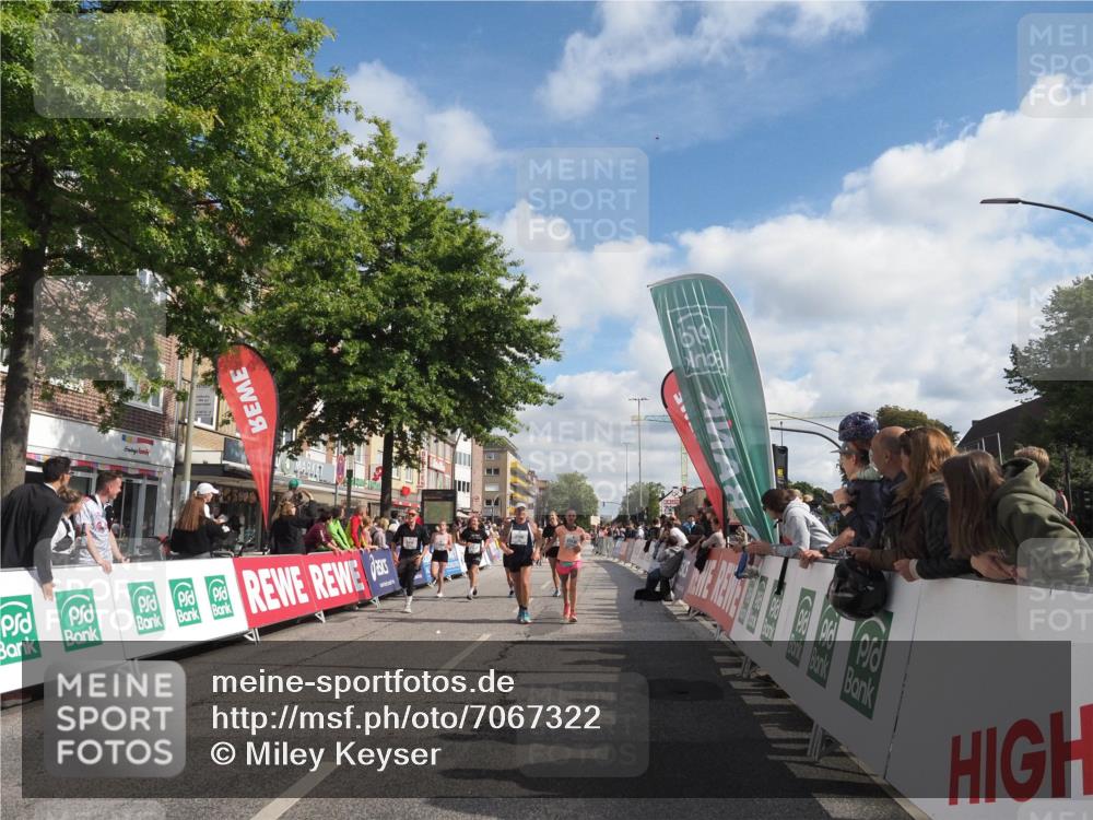 15.09.2024 - PSD Bank Halbmarathon Miley Keyser http://msf.ph/oto/7067322 15.09.2024 12:18:33 Ziel 1713, 1853, 2085, 2154, 2266, 2351, 2450, 3048, 3064, 3093, 3136, 3141, 3453, 3454, 3472, 3533 meine-sportfotos.de