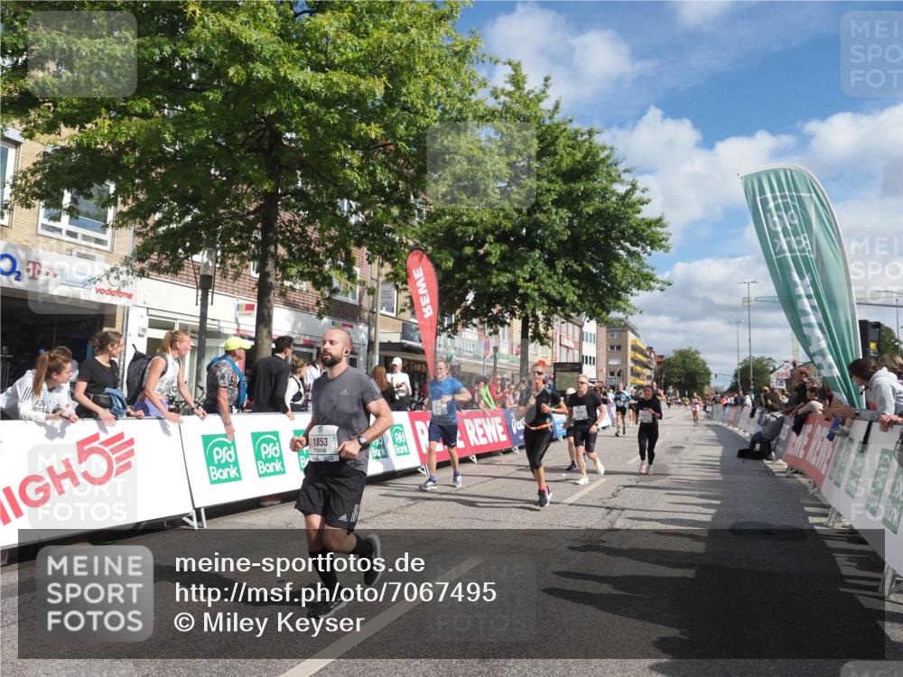 15.09.2024 - PSD Bank Halbmarathon Miley Keyser http://msf.ph/oto/7067495 15.09.2024 12:18:41 Ziel 802, 1713, 1853, 2016, 2023, 2086, 2154, 2232, 2266, 2450, 3093, 3136, 3141, 3221, 3453, 3454, 3472, 3533 meine-sportfotos.de