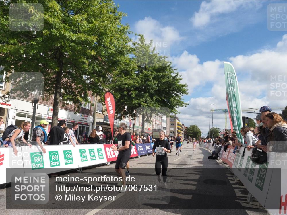 15.09.2024 - PSD Bank Halbmarathon Miley Keyser http://msf.ph/oto/7067531 15.09.2024 12:18:43 Ziel 802, 1713, 1853, 2016, 2023, 2086, 2154, 2232, 2266, 3093, 3094, 3136, 3141, 3221, 3453, 3454, 3472, 3533 meine-sportfotos.de