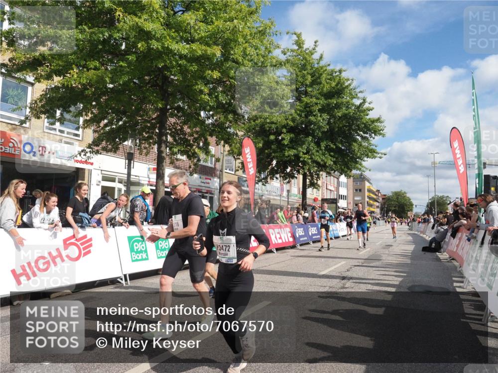 15.09.2024 - PSD Bank Halbmarathon Miley Keyser http://msf.ph/oto/7067570 15.09.2024 12:18:44 Ziel 802, 1853, 2016, 2023, 2086, 2154, 2232, 2266, 3093, 3094, 3136, 3141, 3221, 3453, 3454, 3472, 3533 meine-sportfotos.de