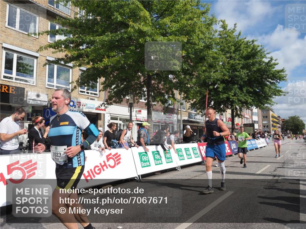 15.09.2024 - PSD Bank Halbmarathon Miley Keyser http://msf.ph/oto/7067671 15.09.2024 12:18:48 Ziel 802, 1853, 2016, 2023, 2086, 2154, 2232, 2266, 3094, 3136, 3221, 3472, 3533 meine-sportfotos.de