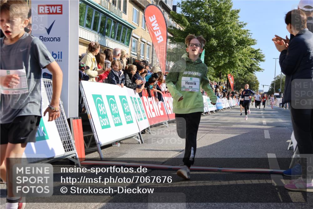 15.09.2024 - PSD Bank Halbmarathon Strokosch-Dieckow http://msf.ph/oto/7067676 15.09.2024 10:27:24 Ziel 18, 42, 48, 75, 82, 87, 136, 139, 167, 198, 210, 268, 270, 294 meine-sportfotos.de