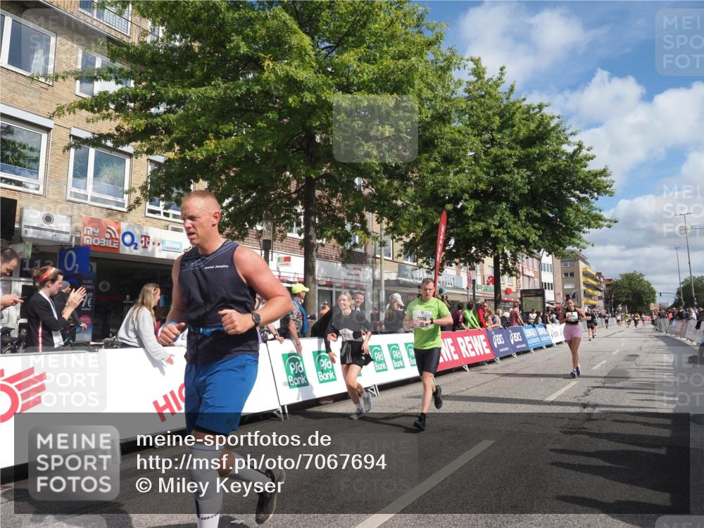 15.09.2024 - PSD Bank Halbmarathon Miley Keyser http://msf.ph/oto/7067694 15.09.2024 12:18:49 Ziel 802, 1853, 2016, 2023, 2086, 2154, 2232, 2266, 3094, 3136, 3221, 3472, 3533 meine-sportfotos.de