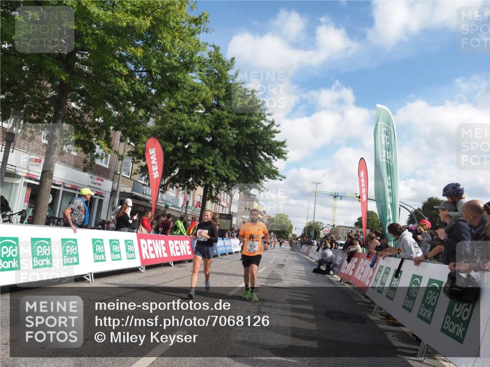 15.09.2024 - PSD Bank Halbmarathon Miley Keyser http://msf.ph/oto/7068126 15.09.2024 12:19:37 Ziel 1613, 2867, 3092, 3373 meine-sportfotos.de