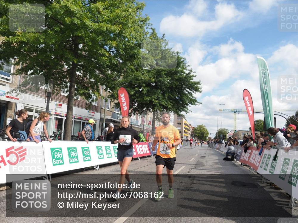 15.09.2024 - PSD Bank Halbmarathon Miley Keyser http://msf.ph/oto/7068162 15.09.2024 12:19:39 Ziel 1613, 2867, 3092 meine-sportfotos.de