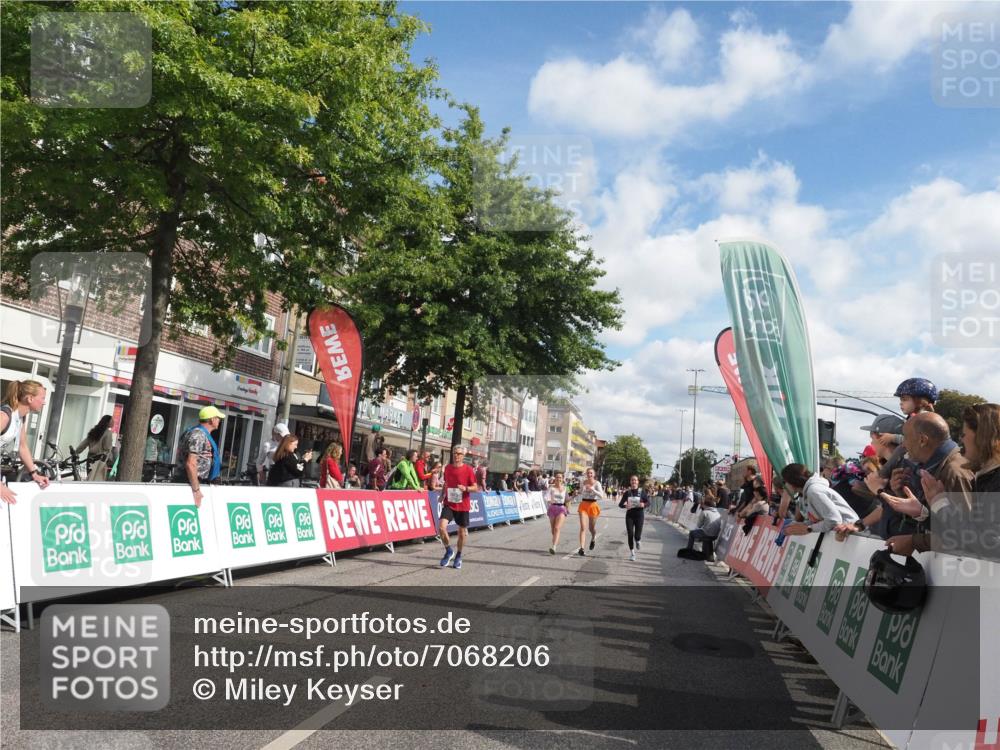 15.09.2024 - PSD Bank Halbmarathon Miley Keyser http://msf.ph/oto/7068206 15.09.2024 12:19:48 Ziel 1613, 2025, 2867, 2903, 3394, 3436 meine-sportfotos.de