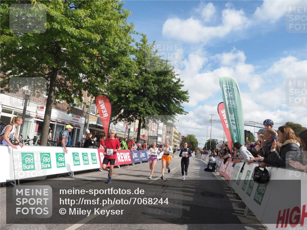 15.09.2024 - PSD Bank Halbmarathon Miley Keyser http://msf.ph/oto/7068244 15.09.2024 12:19:50 Ziel 1613, 2025, 2867, 2903, 3394, 3436 meine-sportfotos.de