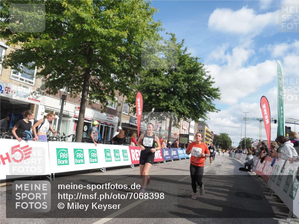 15.09.2024 - PSD Bank Halbmarathon Miley Keyser http://msf.ph/oto/7068398 15.09.2024 12:20:11 Ziel 2215, 2295, 2739, 3085, 3152, 3440, 3540 meine-sportfotos.de