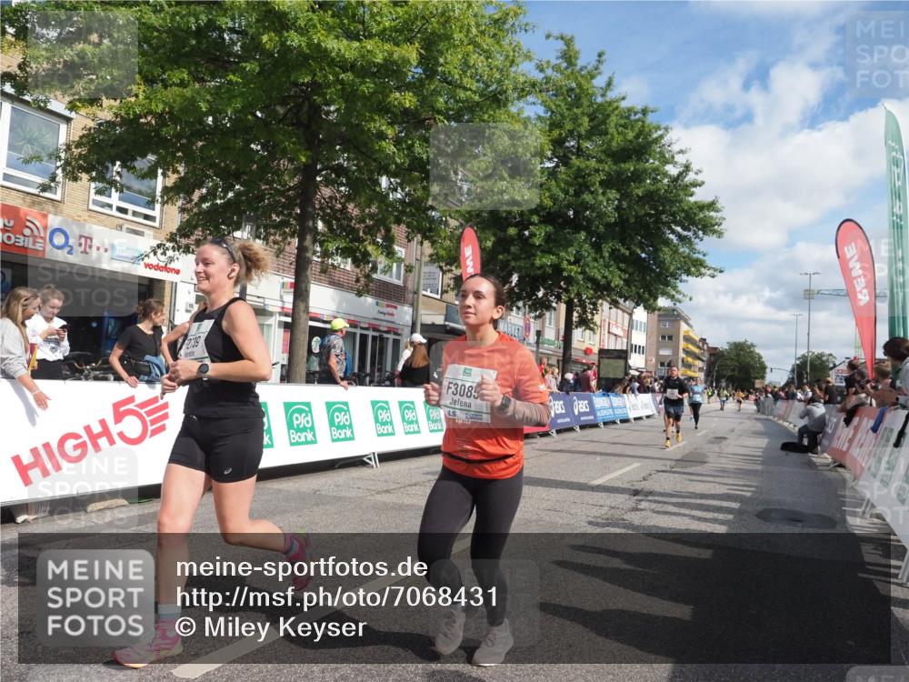 15.09.2024 - PSD Bank Halbmarathon Miley Keyser http://msf.ph/oto/7068431 15.09.2024 12:20:12 Ziel 2215, 2295, 2739, 3085, 3152, 3440, 3540 meine-sportfotos.de