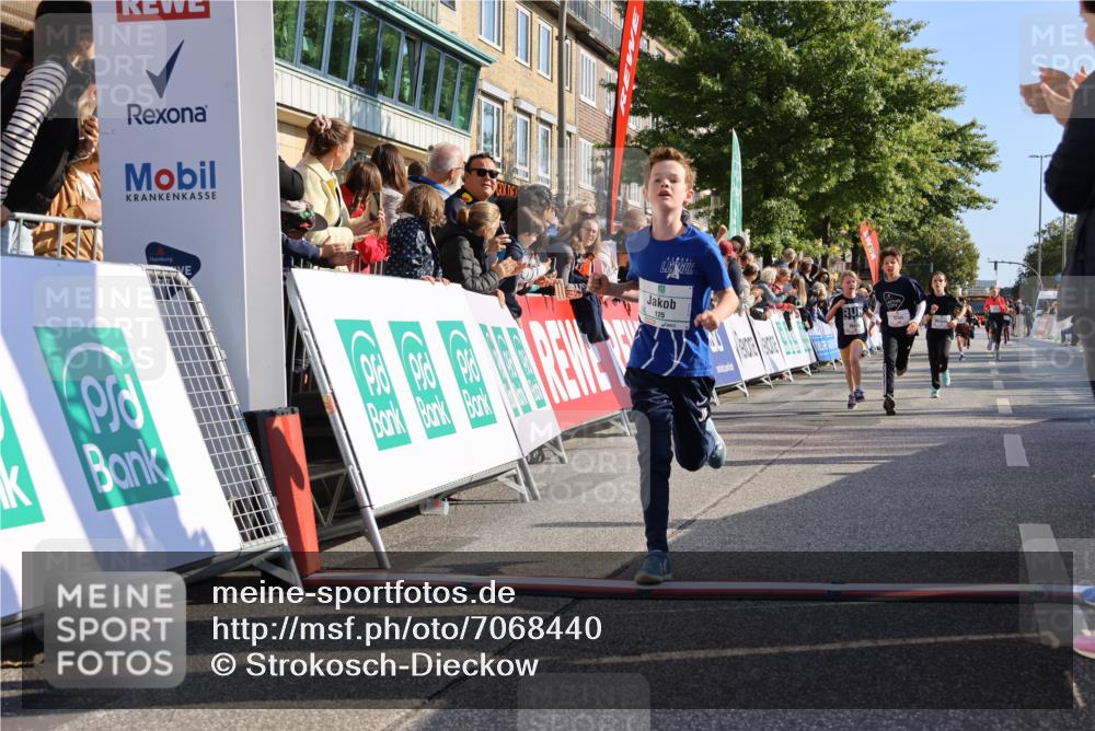 15.09.2024 - PSD Bank Halbmarathon Strokosch-Dieckow http://msf.ph/oto/7068440 15.09.2024 10:27:53 Ziel 8, 27, 28, 37, 73, 101, 103, 122, 125, 159, 204, 249 meine-sportfotos.de