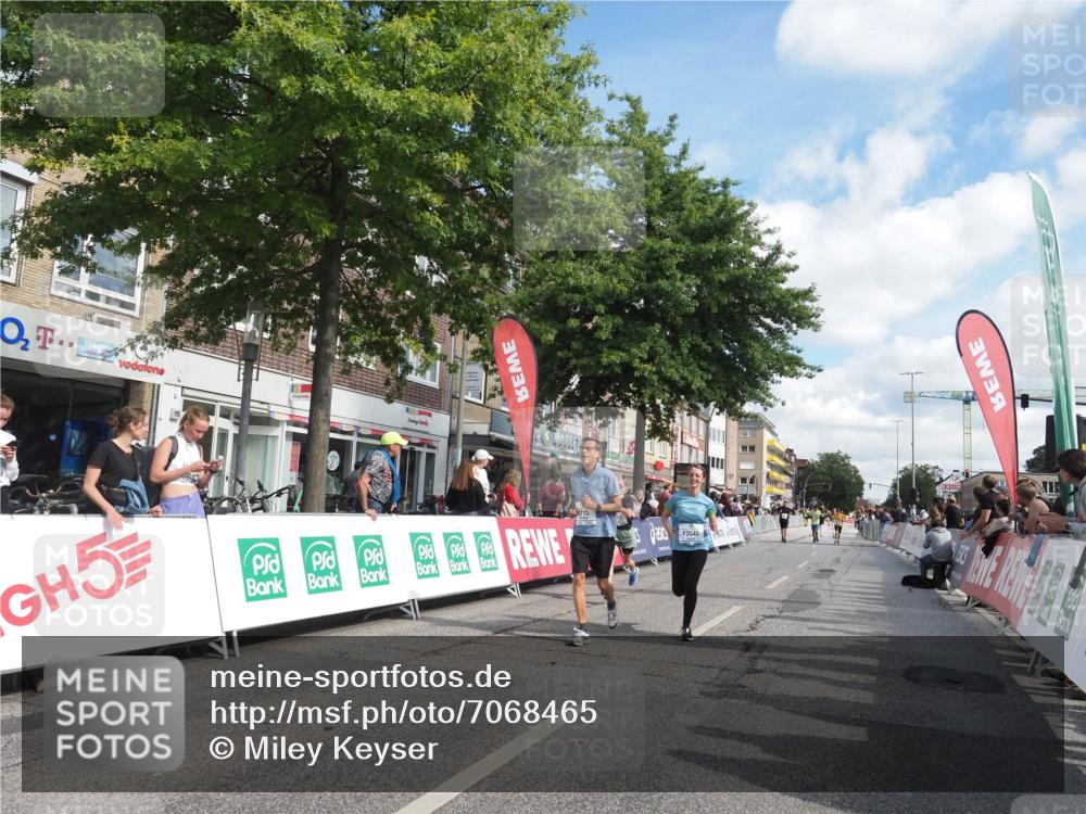 15.09.2024 - PSD Bank Halbmarathon Miley Keyser http://msf.ph/oto/7068465 15.09.2024 12:20:17 Ziel 2215, 2295, 2739, 3085, 3152, 3231, 3540 meine-sportfotos.de