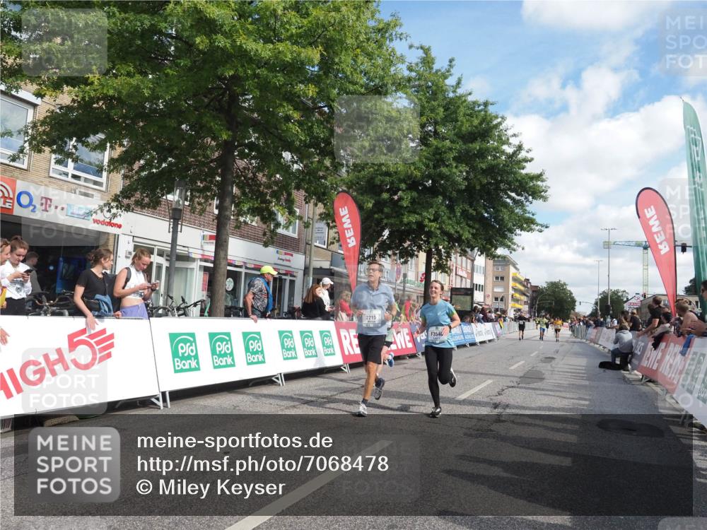 15.09.2024 - PSD Bank Halbmarathon Miley Keyser http://msf.ph/oto/7068478 15.09.2024 12:20:17 Ziel 2215, 2295, 2739, 3085, 3152, 3231, 3540 meine-sportfotos.de