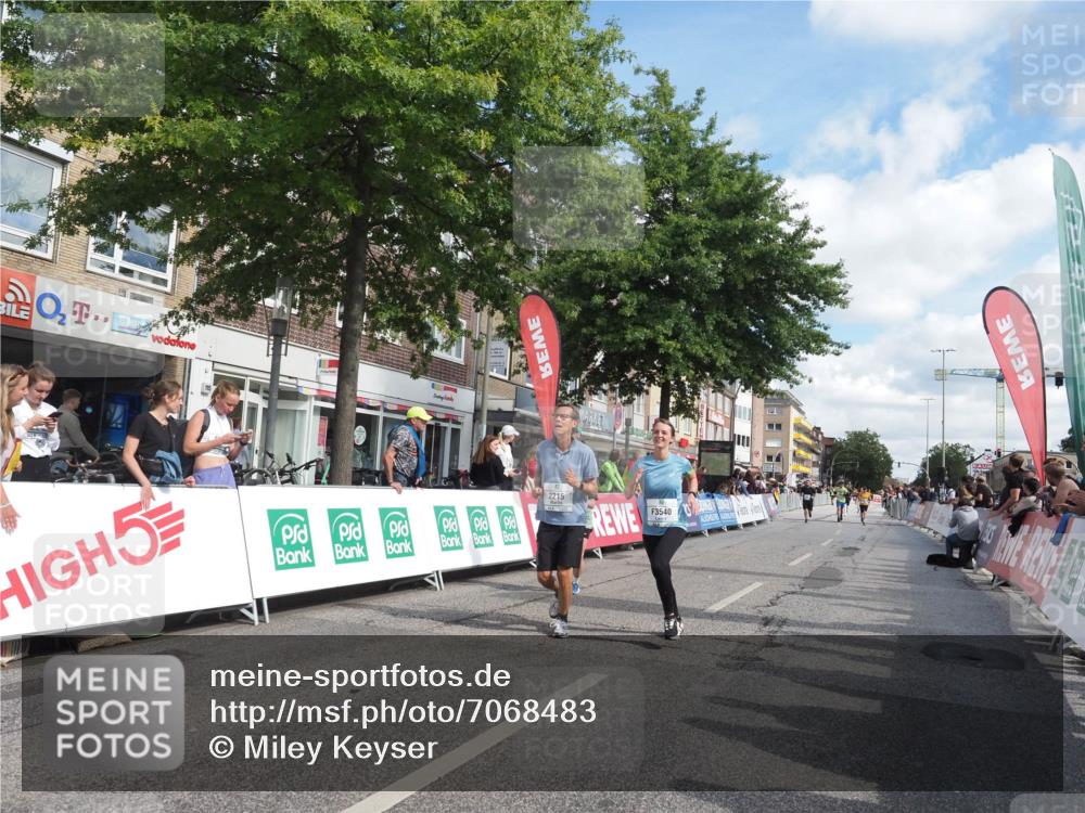 15.09.2024 - PSD Bank Halbmarathon Miley Keyser http://msf.ph/oto/7068483 15.09.2024 12:20:17 Ziel 2215, 2295, 2739, 3085, 3152, 3231, 3540 meine-sportfotos.de