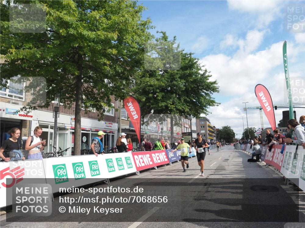 15.09.2024 - PSD Bank Halbmarathon Miley Keyser http://msf.ph/oto/7068656 15.09.2024 12:20:44 Ziel 2128, 2325, 2957, 3032 meine-sportfotos.de