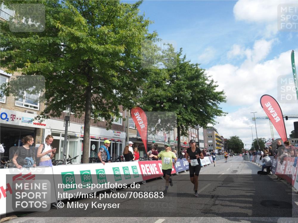 15.09.2024 - PSD Bank Halbmarathon Miley Keyser http://msf.ph/oto/7068683 15.09.2024 12:20:45 Ziel 2128, 2325, 2957, 3032 meine-sportfotos.de