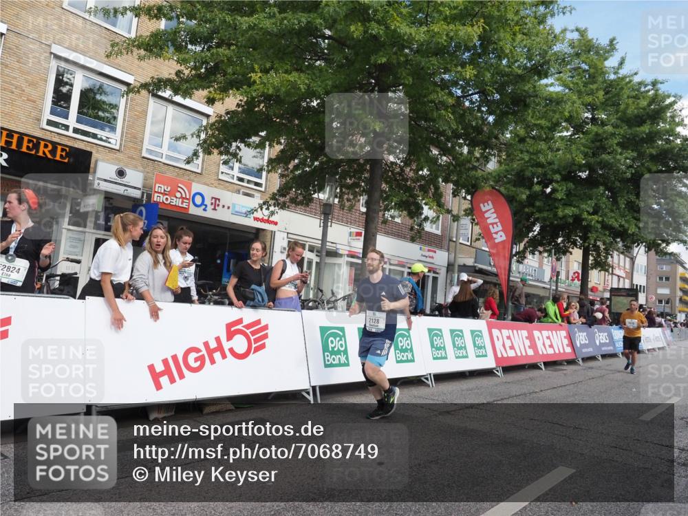 15.09.2024 - PSD Bank Halbmarathon Miley Keyser http://msf.ph/oto/7068749 15.09.2024 12:20:52 Ziel 2070, 2128, 2325, 2957, 3032, 3248 meine-sportfotos.de