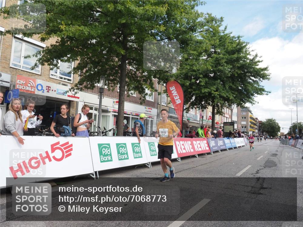 15.09.2024 - PSD Bank Halbmarathon Miley Keyser http://msf.ph/oto/7068773 15.09.2024 12:20:55 Ziel 2070, 2128, 2957, 3248 meine-sportfotos.de