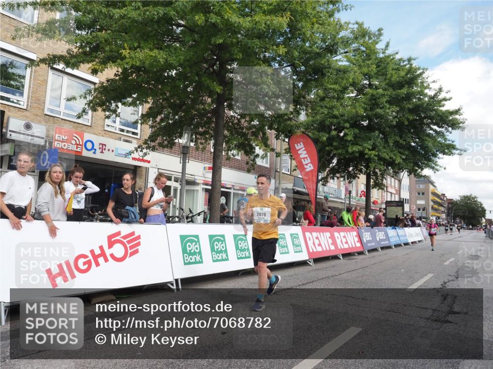 15.09.2024 - PSD Bank Halbmarathon Miley Keyser http://msf.ph/oto/7068782 15.09.2024 12:20:56 Ziel 2070, 2128, 2957, 3248 meine-sportfotos.de