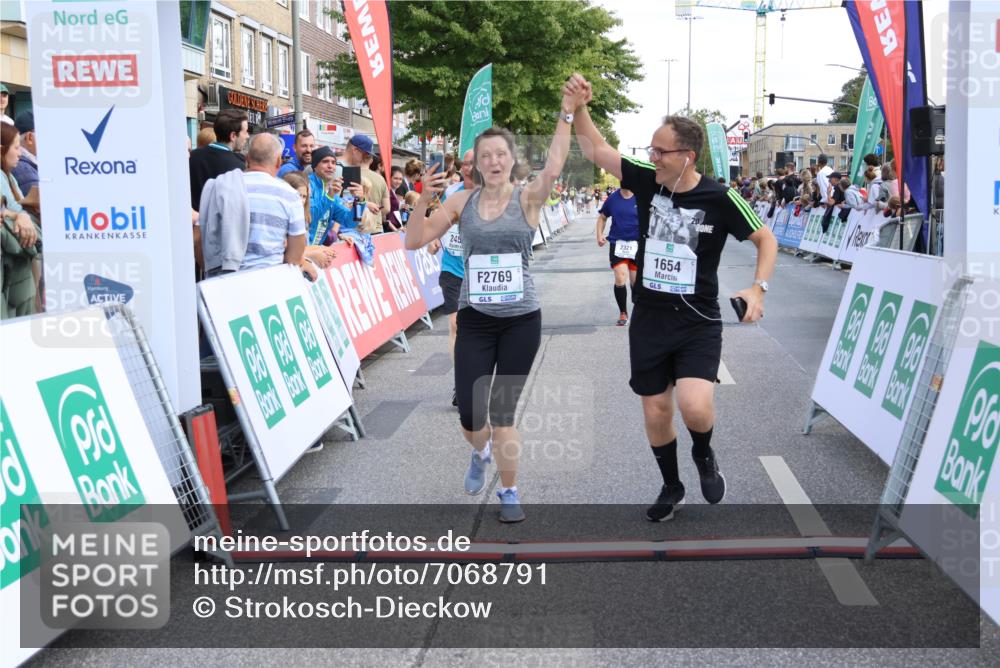 15.09.2024 - PSD Bank Halbmarathon Strokosch-Dieckow http://msf.ph/oto/7068791 15.09.2024 12:22:20 Ziel 1654, 2321, 2457, 2689, 2769, 3025, 3230 meine-sportfotos.de
