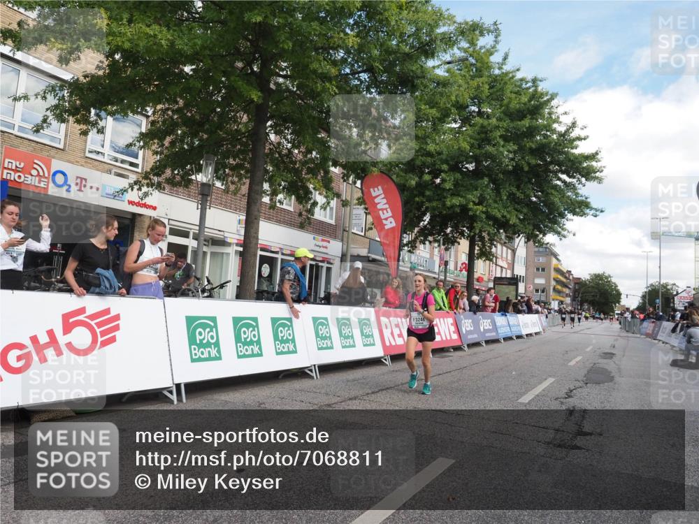 15.09.2024 - PSD Bank Halbmarathon Miley Keyser http://msf.ph/oto/7068811 15.09.2024 12:21:00 Ziel 2070, 2128, 2957, 3248 meine-sportfotos.de