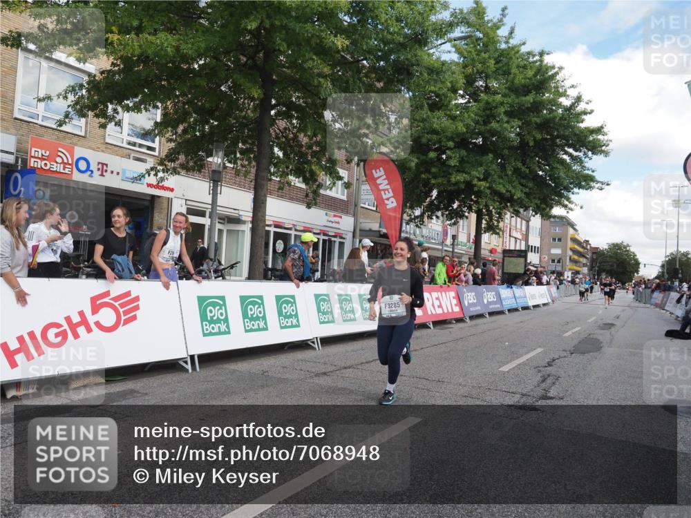 15.09.2024 - PSD Bank Halbmarathon Miley Keyser http://msf.ph/oto/7068948 15.09.2024 12:21:17 Ziel 2066, 2404, 2698, 3047, 3069, 3285 meine-sportfotos.de