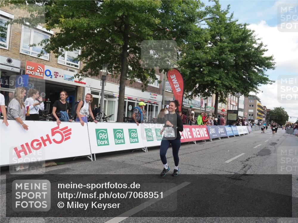 15.09.2024 - PSD Bank Halbmarathon Miley Keyser http://msf.ph/oto/7068951 15.09.2024 12:21:17 Ziel 2066, 2404, 2698, 3047, 3069, 3285 meine-sportfotos.de