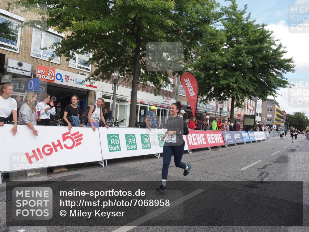 15.09.2024 - PSD Bank Halbmarathon Miley Keyser http://msf.ph/oto/7068958 15.09.2024 12:21:17 Ziel 2066, 2404, 2698, 3047, 3069, 3285 meine-sportfotos.de
