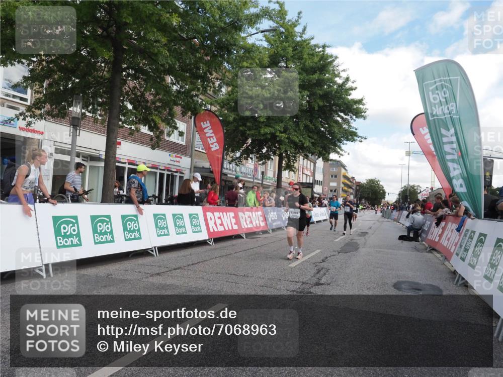 15.09.2024 - PSD Bank Halbmarathon Miley Keyser http://msf.ph/oto/7068963 15.09.2024 12:21:24 Ziel 2066, 2256, 2379, 2404, 2698, 3047, 3069, 3285, 3555 meine-sportfotos.de