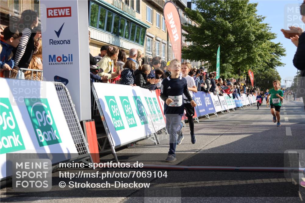 15.09.2024 - PSD Bank Halbmarathon Strokosch-Dieckow http://msf.ph/oto/7069104 15.09.2024 10:28:05 Ziel 27, 28, 37, 73, 77, 101, 103, 108, 128, 138, 247, 249, 261, 296 meine-sportfotos.de