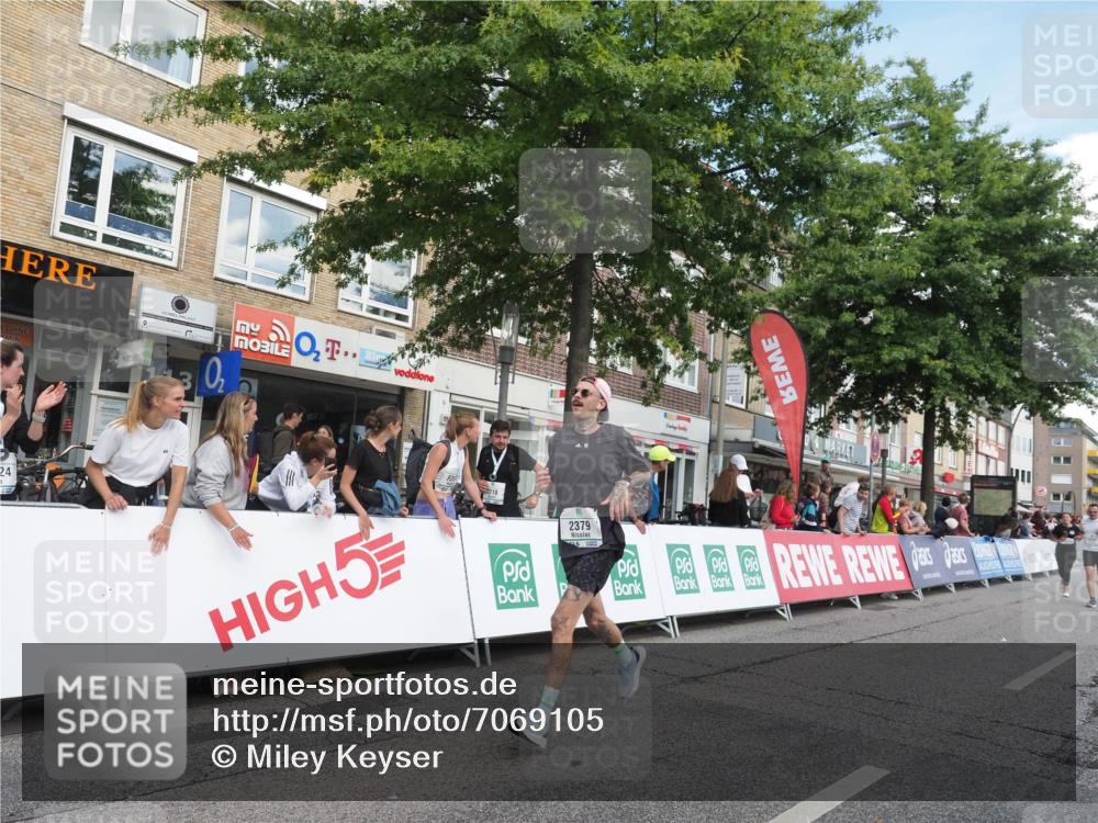 15.09.2024 - PSD Bank Halbmarathon Miley Keyser http://msf.ph/oto/7069105 15.09.2024 12:21:32 Ziel 2254, 2256, 2379, 2404, 2698, 3069, 3269, 3555 meine-sportfotos.de