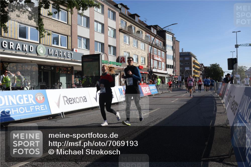 15.09.2024 - PSD Bank Halbmarathon Michael Strokosch http://msf.ph/oto/7069193 15.09.2024 09:45:01 Ziel  meine-sportfotos.de