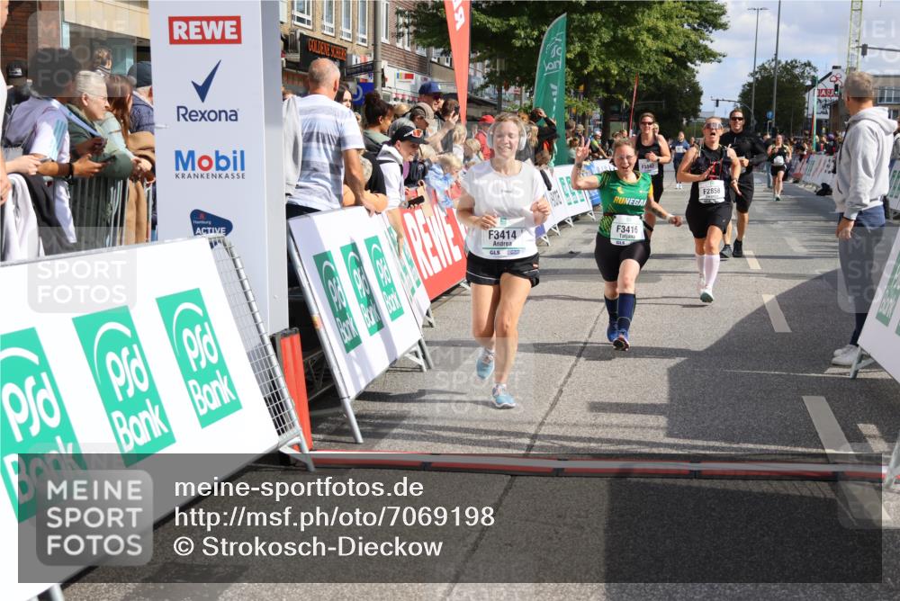 15.09.2024 - PSD Bank Halbmarathon Strokosch-Dieckow http://msf.ph/oto/7069198 15.09.2024 12:31:22 Ziel 1948, 2259, 2261, 2858, 3211, 3279, 3312, 3414, 3416, 3486, 3542 meine-sportfotos.de