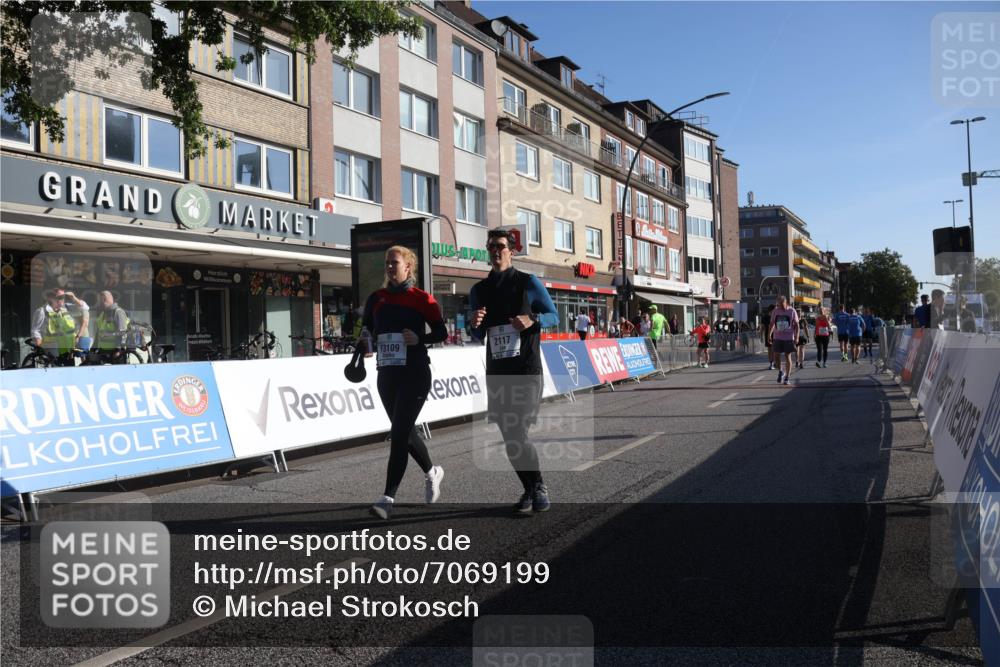 15.09.2024 - PSD Bank Halbmarathon Michael Strokosch http://msf.ph/oto/7069199 15.09.2024 09:45:01 Ziel  meine-sportfotos.de