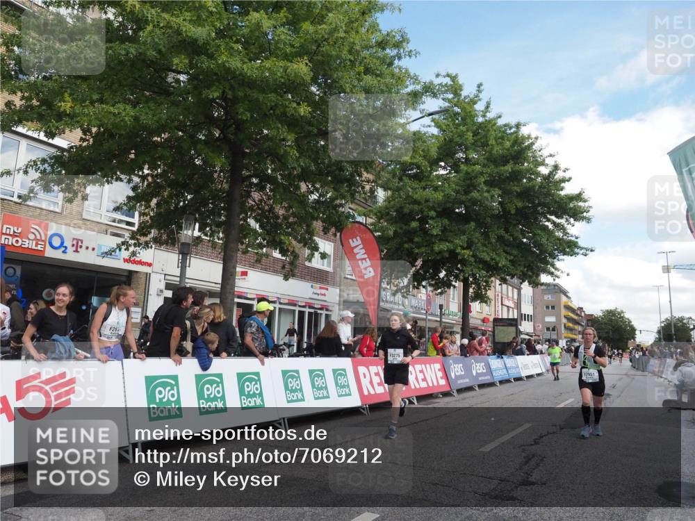 15.09.2024 - PSD Bank Halbmarathon Miley Keyser http://msf.ph/oto/7069212 15.09.2024 12:21:43 Ziel 2131, 2254, 2951, 3269, 3275 meine-sportfotos.de