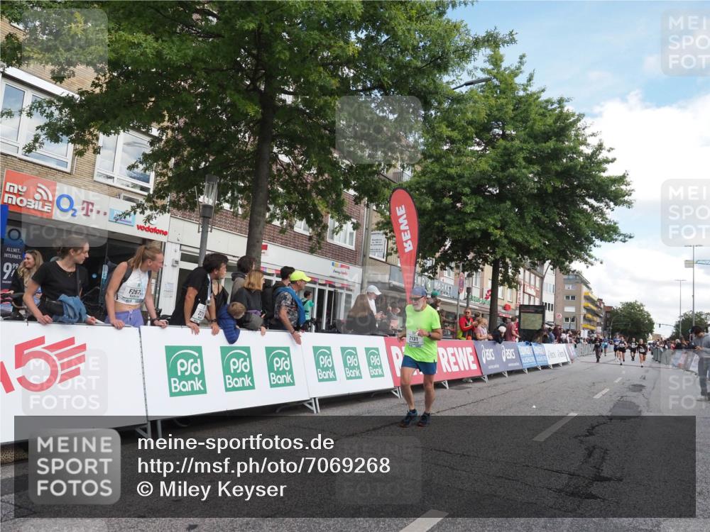 15.09.2024 - PSD Bank Halbmarathon Miley Keyser http://msf.ph/oto/7069268 15.09.2024 12:21:50 Ziel 2039, 2131, 2689, 2951, 3230, 3269, 3275, 3471 meine-sportfotos.de