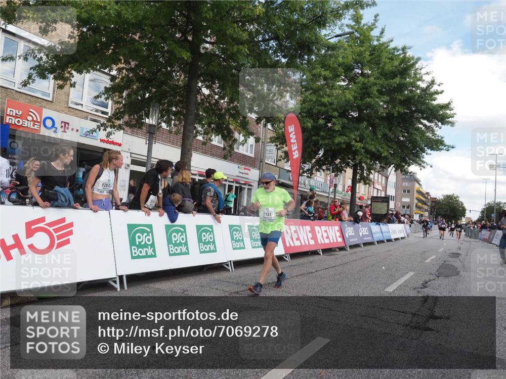 15.09.2024 - PSD Bank Halbmarathon Miley Keyser http://msf.ph/oto/7069278 15.09.2024 12:21:51 Ziel 2039, 2131, 2689, 2951, 3230, 3269, 3275, 3471 meine-sportfotos.de