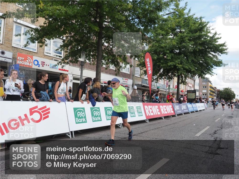 15.09.2024 - PSD Bank Halbmarathon Miley Keyser http://msf.ph/oto/7069290 15.09.2024 12:21:51 Ziel 2039, 2131, 2689, 2951, 3230, 3269, 3275, 3471 meine-sportfotos.de